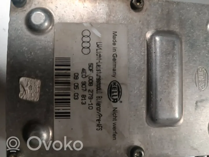 Audi A8 S8 D3 4E Lampa przednia 4E0907813