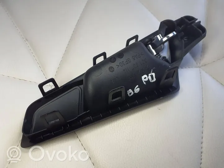 Volkswagen PASSAT B6 Front door interior handle 3C1837114