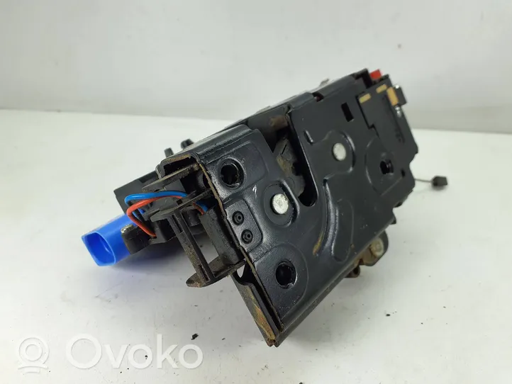 Volkswagen Golf VI Front door lock 3D1837016