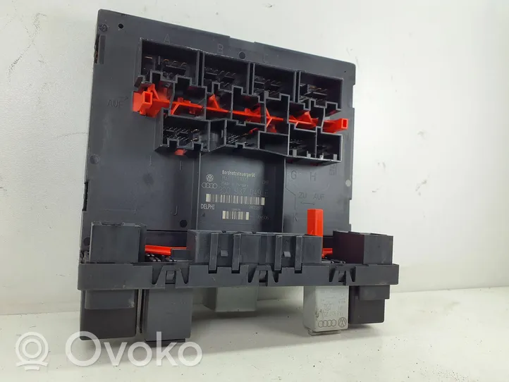 Volkswagen PASSAT B6 Fuse box set 3C0937049E