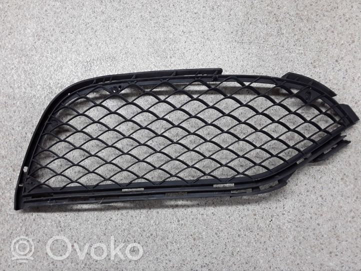 Mercedes-Benz C W205 Grille inférieure de pare-chocs avant A2058852723