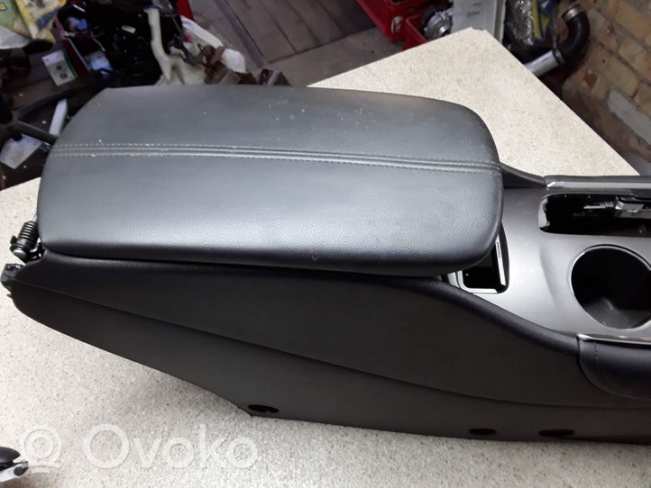 Chevrolet Malibu Center console 84020390