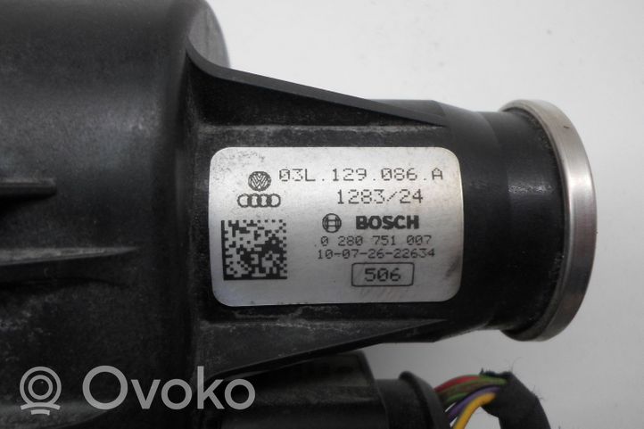 Audi A4 S4 B8 8K Kolektorius įsiurbimo 03L129711AC