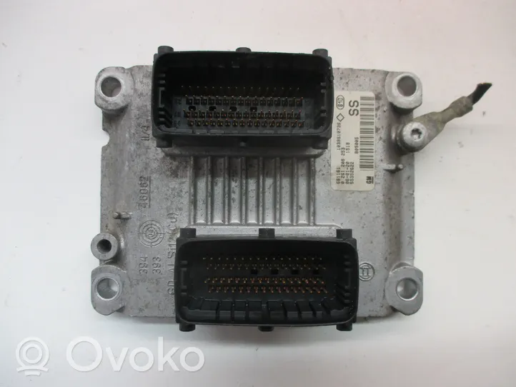 Opel Corsa D Calculateur moteur ECU 55352622