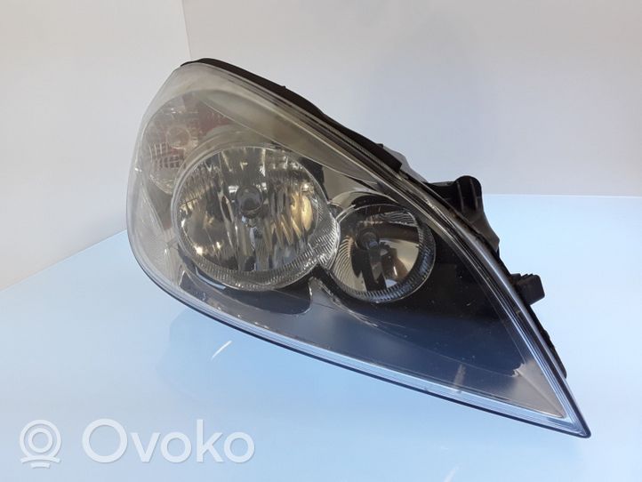 Volvo S60 Lampa przednia 30796252