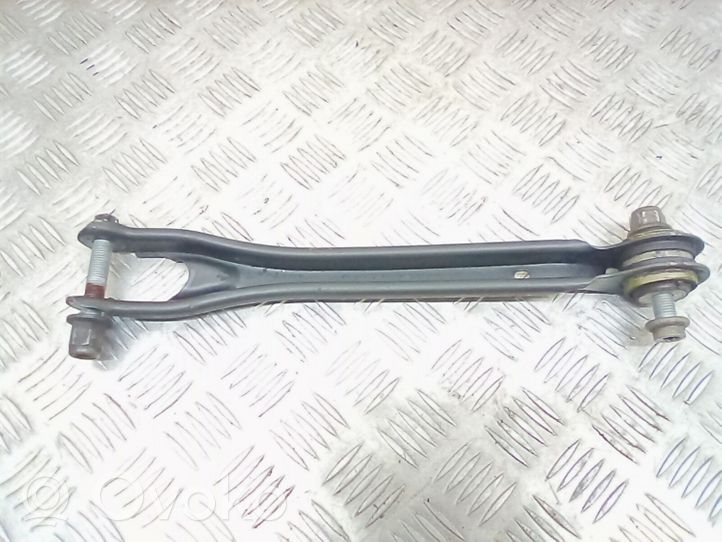 Mercedes-Benz C AMG W205 Triangle bras de suspension supérieur arrière A2043521205