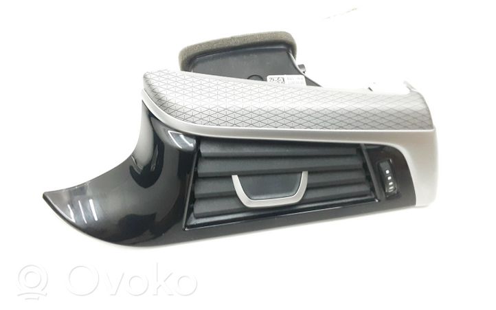 BMW 5 G30 G31 Panelės apdaila 8070622