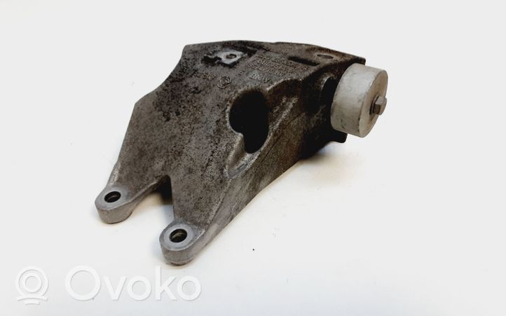 BMW 5 G30 G31 Support, suspension du moteur 6864593