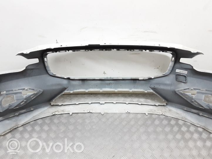 Volvo S60 Zderzak przedni 31690589