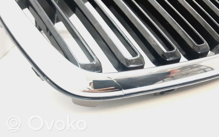 Volvo XC60 Etupuskurin ylempi jäähdytinsäleikkö 31425532