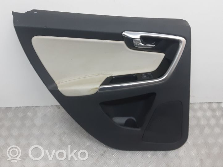 Volvo XC60 Boczki / Poszycie drzwi tylnych 30766403