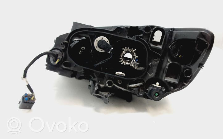 Volvo V60 Lampa przednia 31420109