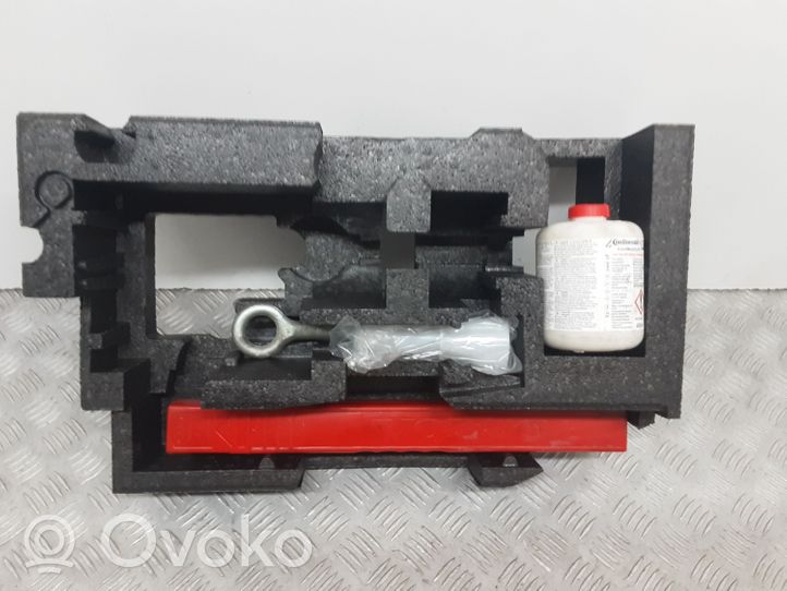 Volvo V40 Boîte à outils 31317582