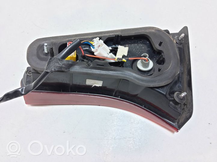 KIA Optima Takaluukun takavalot 924032T1