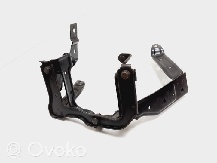 Volvo V50 Power steering pump mounting bracket 3M513K738AB