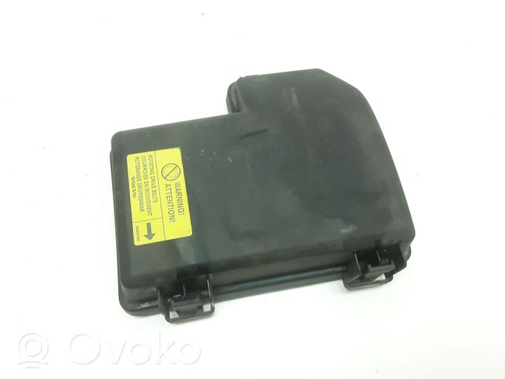 Volvo S60 Fuse box cover 8645259