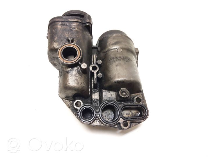 Volvo V70 Supporto di montaggio del filtro dell’olio 30677920