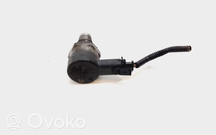 Volvo XC90 Fuel pressure regulator 30777576