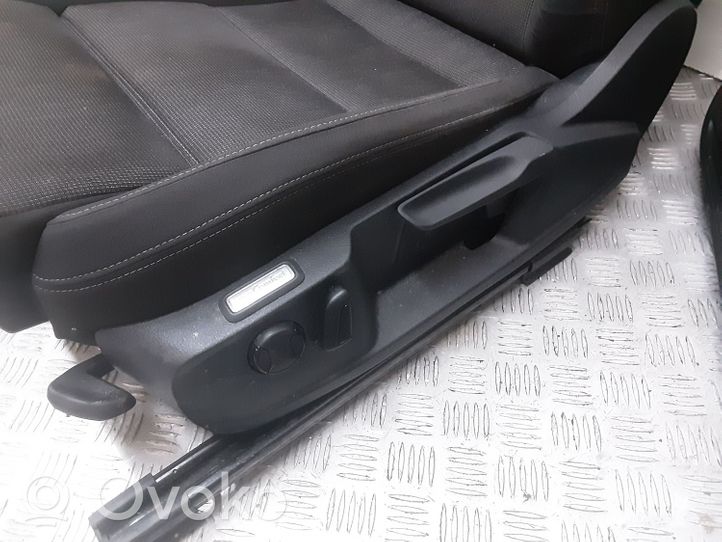 Volkswagen PASSAT B8 Interior set 3G0