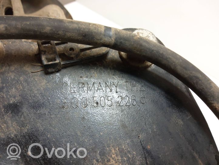 Volkswagen PASSAT B8 Rear wheel hub 5Q0505226