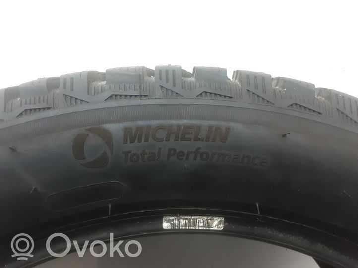 Volvo XC90 R20 winter tire 