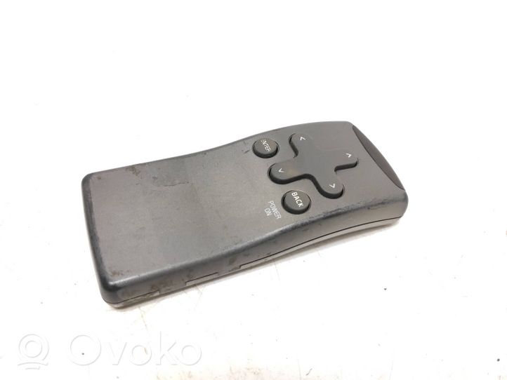 Volvo V70 Controllo multimediale autoradio 30657371