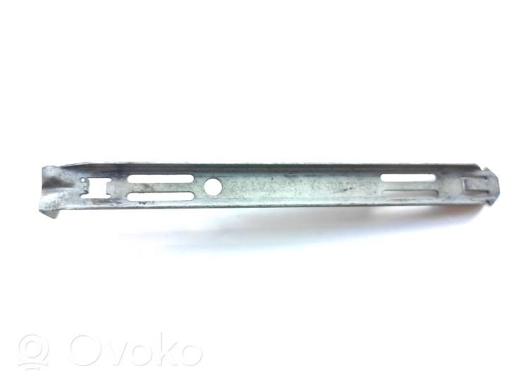 Volvo XC90 Headlight/headlamp mounting bracket 8637182