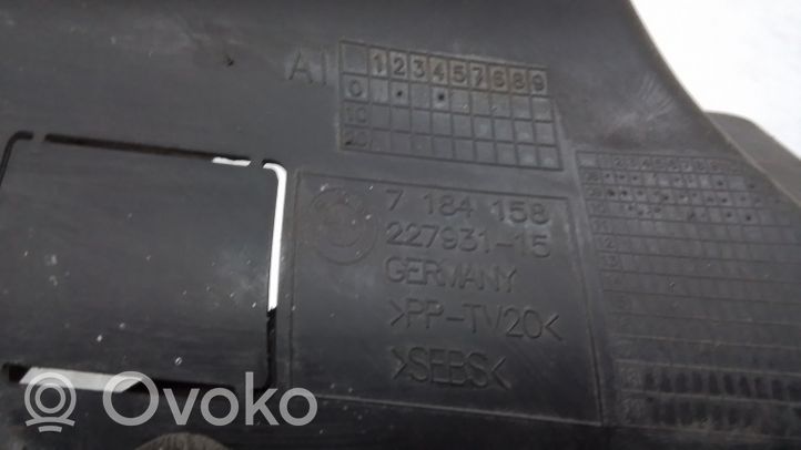 BMW 7 F01 F02 F03 F04 Gaisa ieplūdes kanāla detaļas 7184158