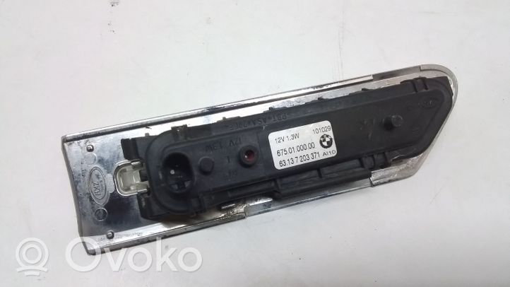 BMW 7 F01 F02 F03 F04 Feu clignotant répétiteur d'aile avant 7203371