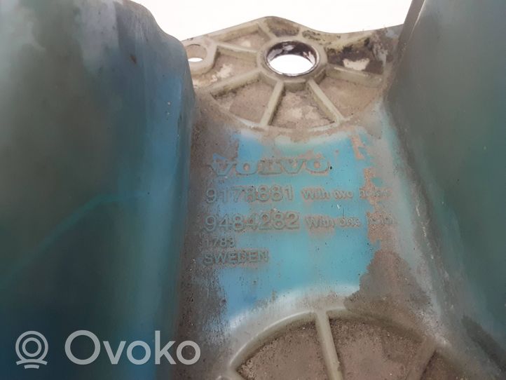 Volvo S80 Windshield washer fluid reservoir/tank 9178881