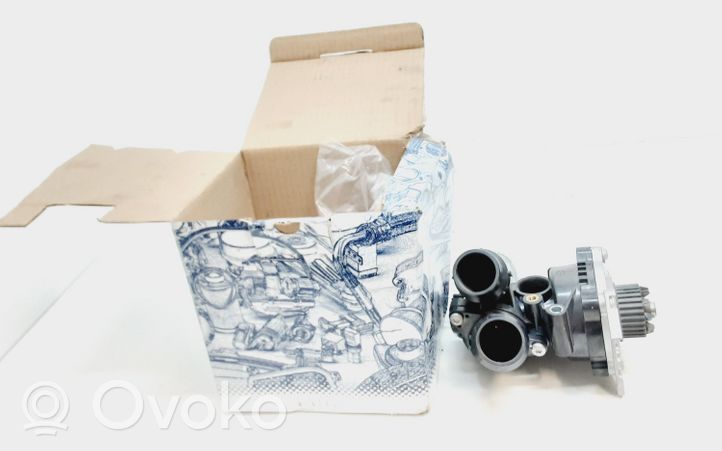 Volkswagen PASSAT B8 Water pump 06H121026DS