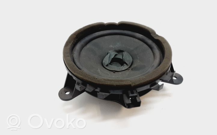 Volvo V50 Enceinte de porte arrière 30657444