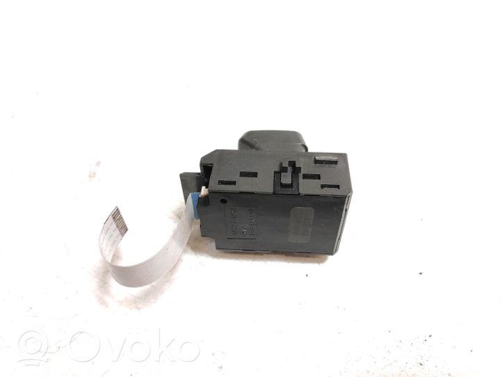 Volvo XC70 Sunroof switch 9168160