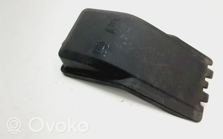 Volvo V70 Fuse box cover 31337340