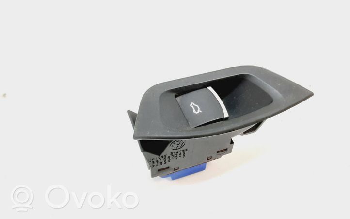 Volkswagen PASSAT B7 USA Tailgate opening switch 561863349