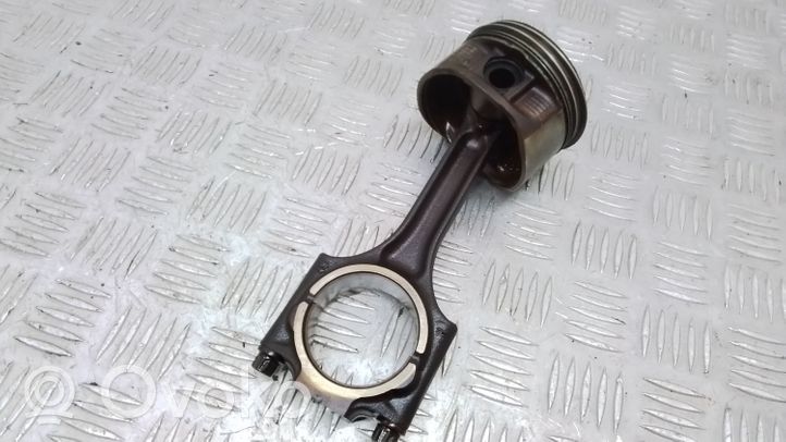 Volvo XC70 Piston avec bielle 