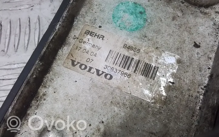 Volvo V50 Moottoriöljyn jäähdytinlaite 30637966