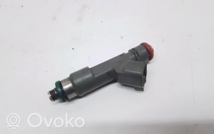 Volvo XC90 Injecteur de carburant 8653608