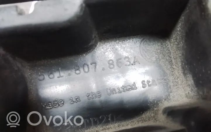 Volkswagen PASSAT B7 USA Uchwyt / Mocowanie zderzaka tylnego 561807863A