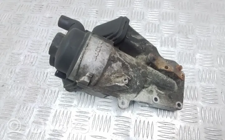 Volvo V50 Supporto di montaggio del filtro dell’olio 30788494