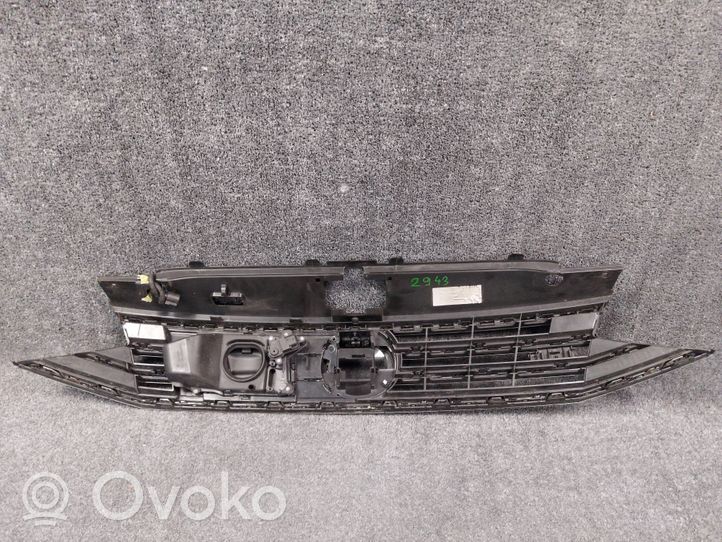 Volkswagen PASSAT B8 Maskownica / Grill / Atrapa górna chłodnicy 