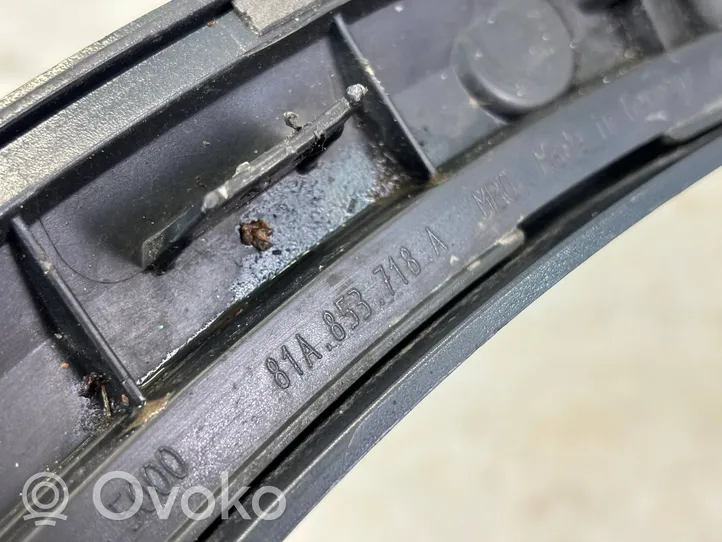 Audi Q2 - Listwa / Nakładka na błotnik przedni 81A853718A