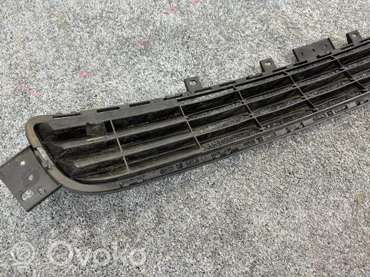 Infiniti Q50 Grille inférieure de pare-chocs avant 622544GA0A