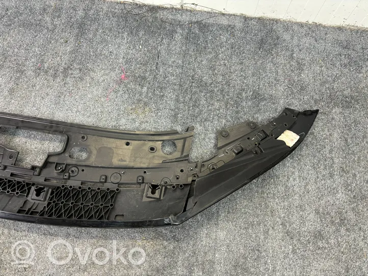 Mazda 3 Maskownica / Grill / Atrapa górna chłodnicy BCKA50722