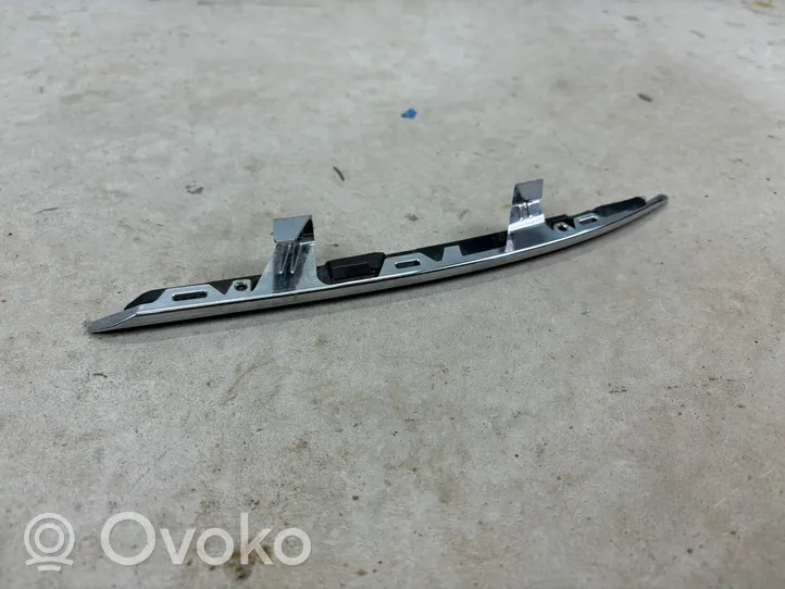 Volkswagen PASSAT B8 Listwa pod lampę przednią 3G0941120E