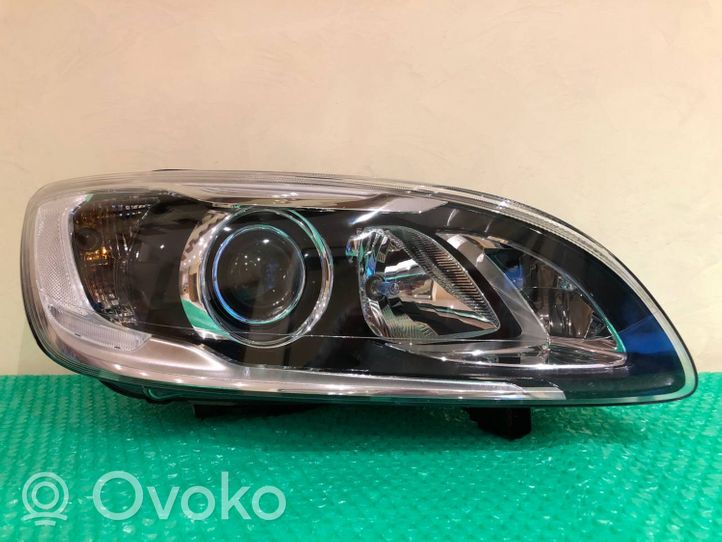 Volvo V60 Lampy przednie / Komplet 31420261