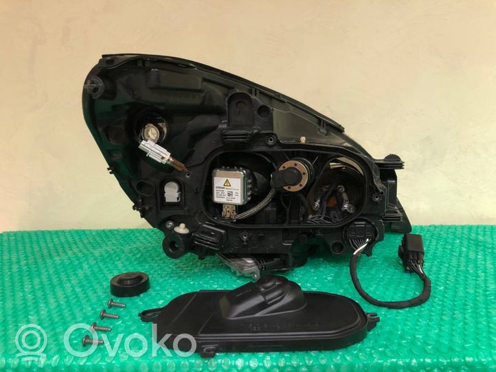 Volvo S60 Lampy przednie / Komplet 31299990