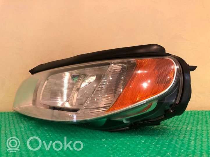 Volvo V70 Set di fari/fanali 31214351