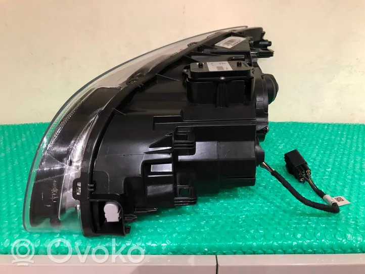 Volvo V60 Lampy przednie / Komplet 31420108