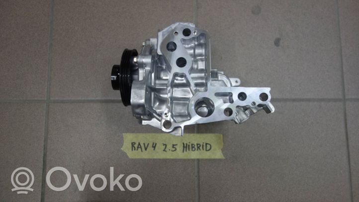 Toyota RAV 4 (XA40) Pompa wody 2241000432